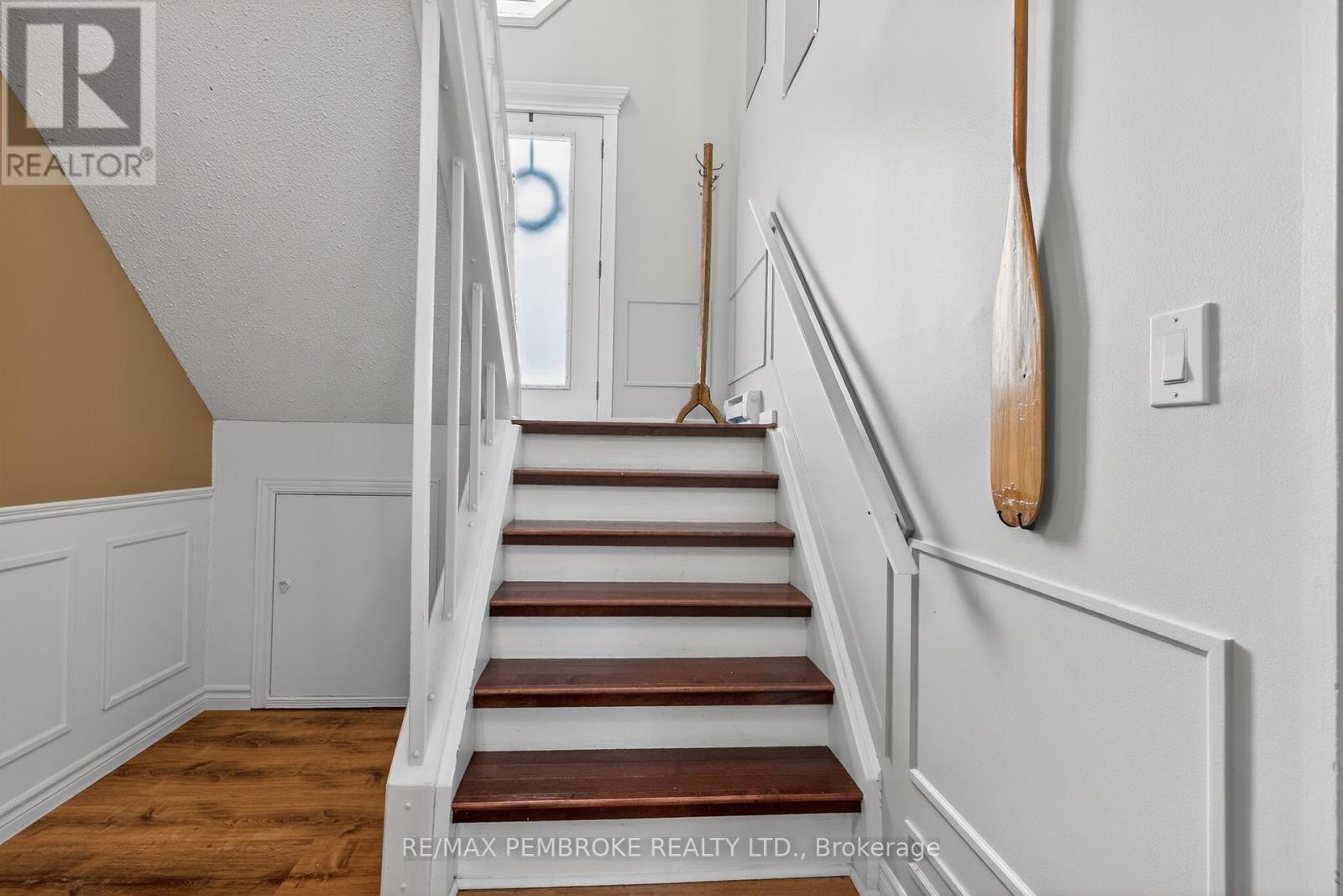 13 Point Crescent, Petawawa, Ontario  K8H 3G1 - Photo 29 - X13022884