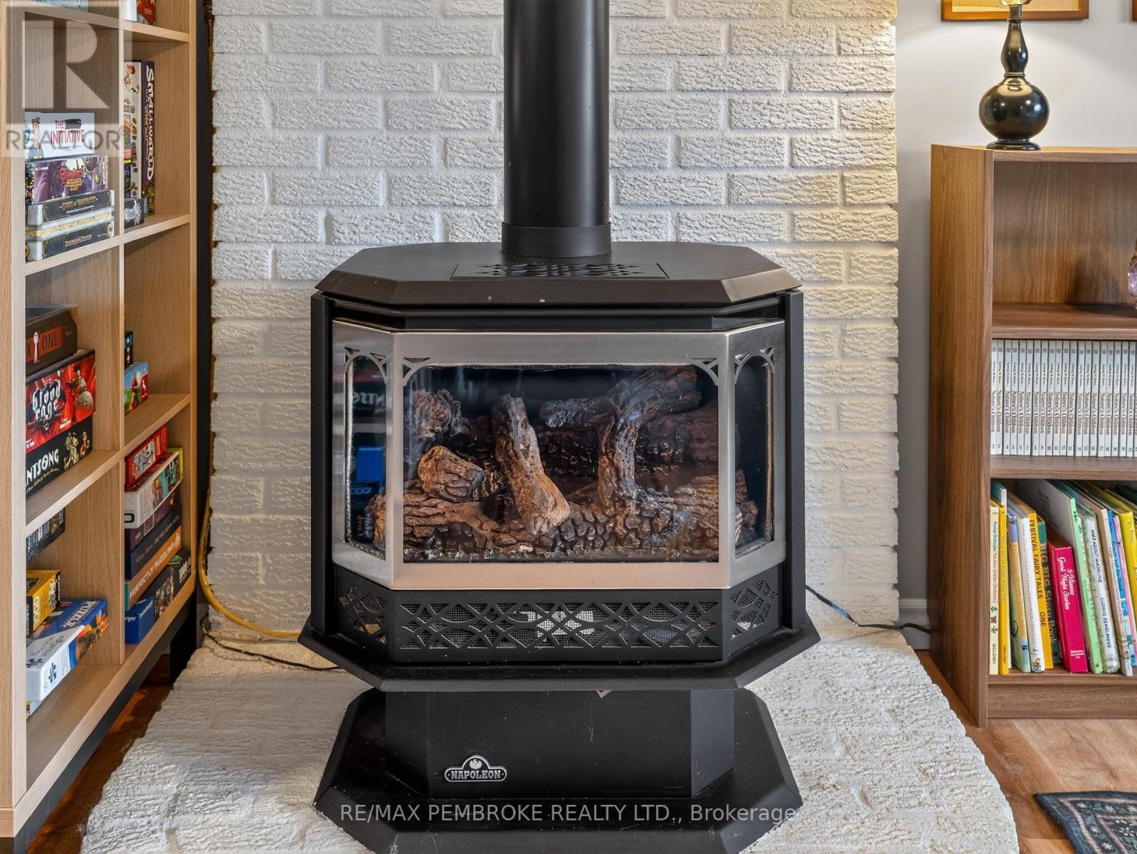 13 Point Crescent, Petawawa, Ontario  K8H 3G1 - Photo 31 - X13022884