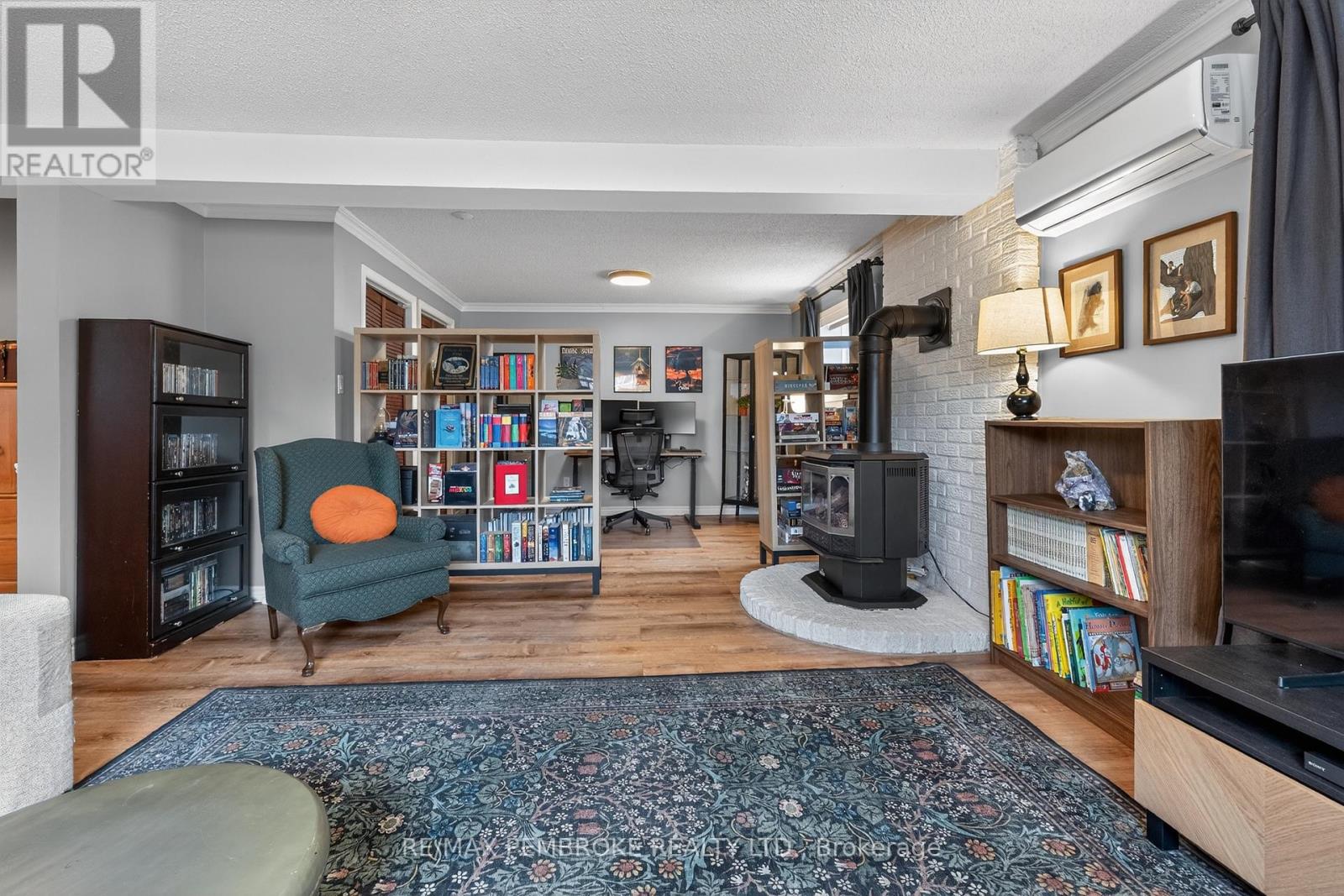 13 Point Crescent, Petawawa, Ontario  K8H 3G1 - Photo 36 - X13022884