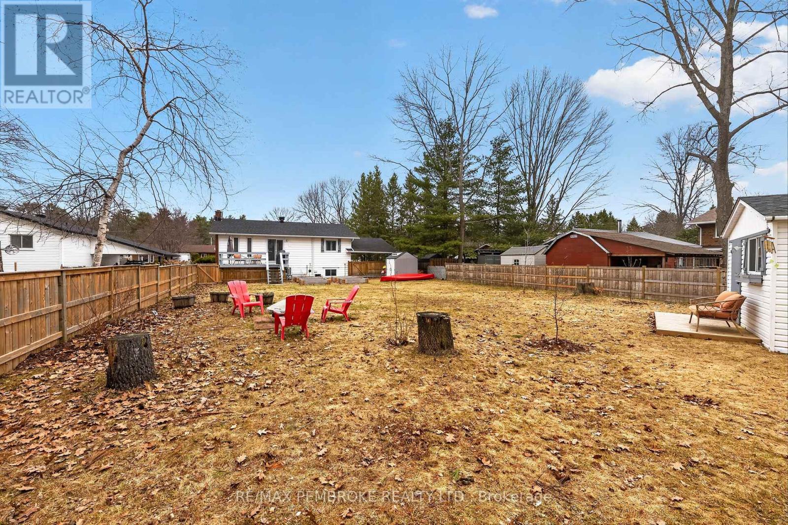 13 Point Crescent, Petawawa, Ontario  K8H 3G1 - Photo 50 - X13022884