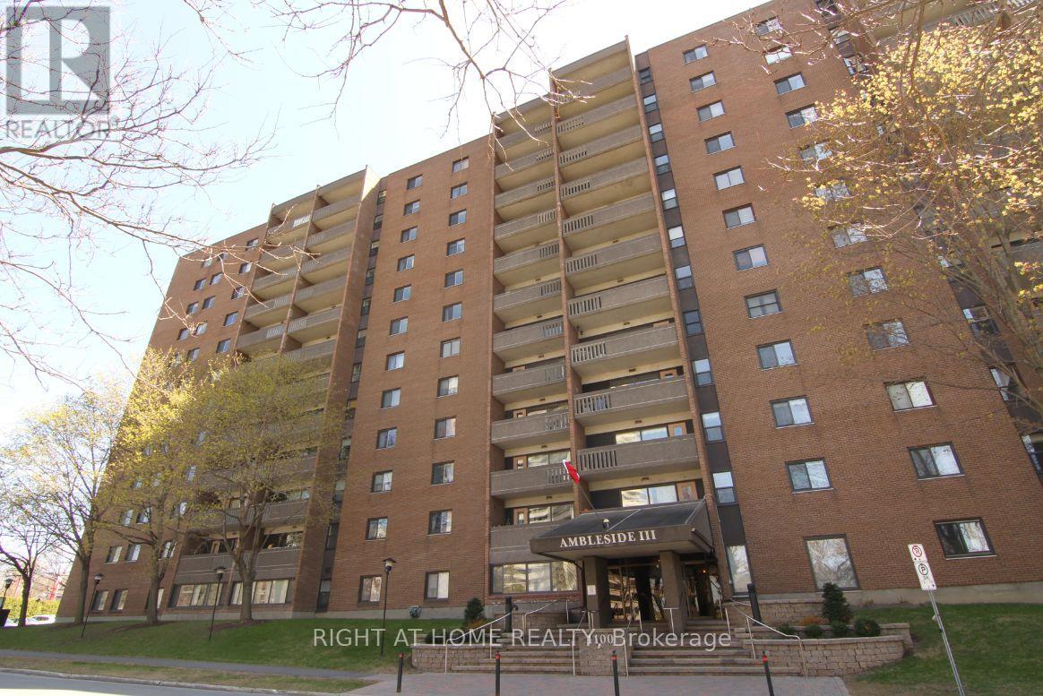 1115 - 1100 AMBLESIDE DRIVE, Ottawa, Ontario