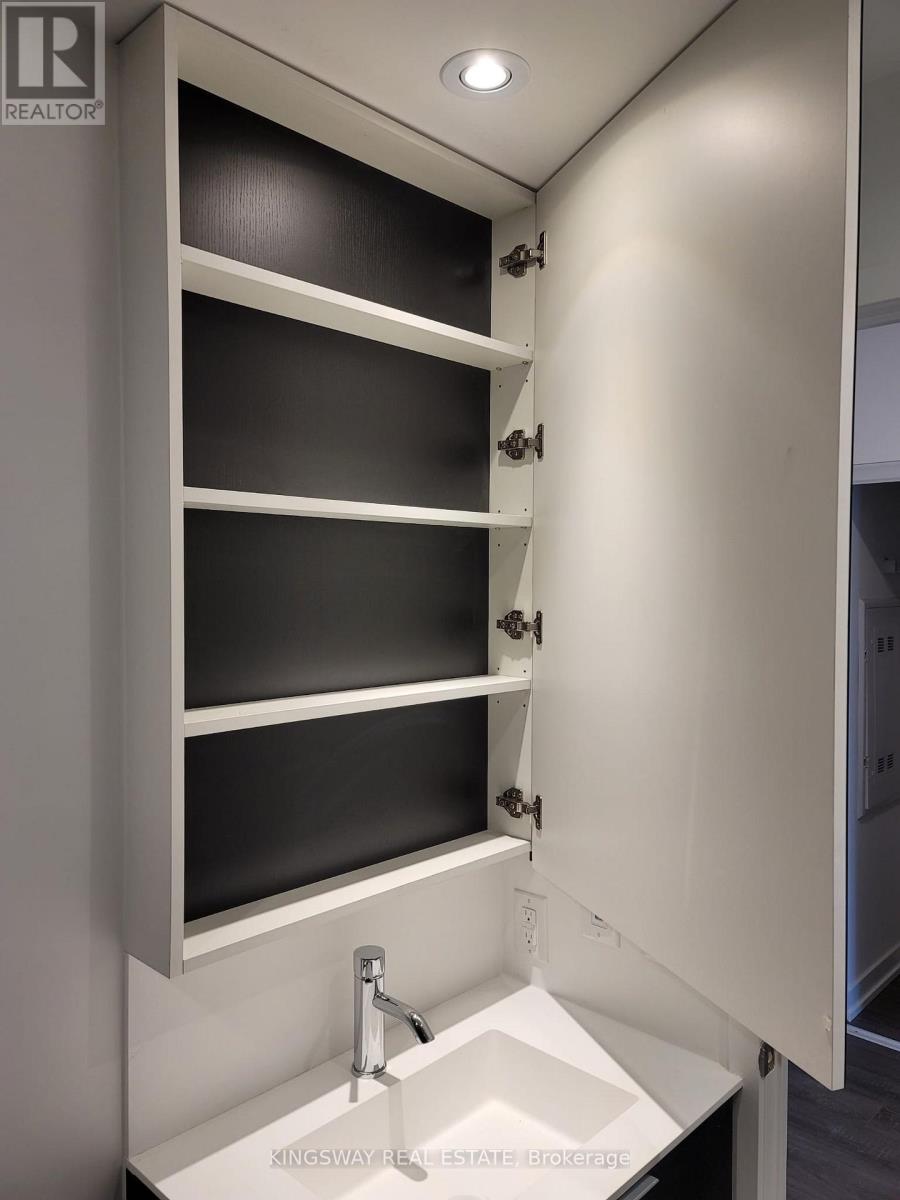 923 - 20 Edward Street, Toronto, Ontario  M5G 0C5 - Photo 17 - C13022878