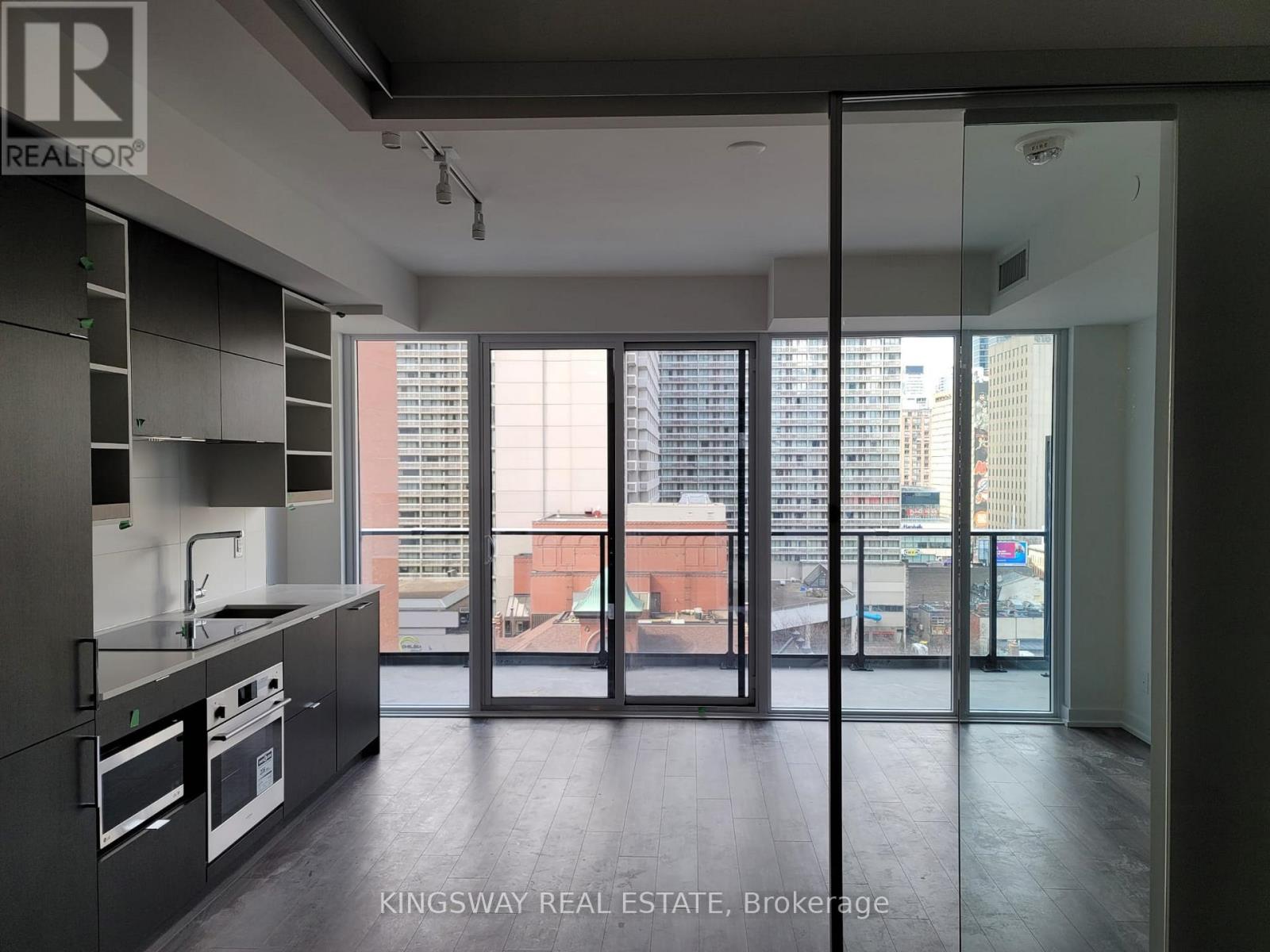 923 - 20 Edward Street, Toronto, Ontario  M5G 0C5 - Photo 9 - C13022878