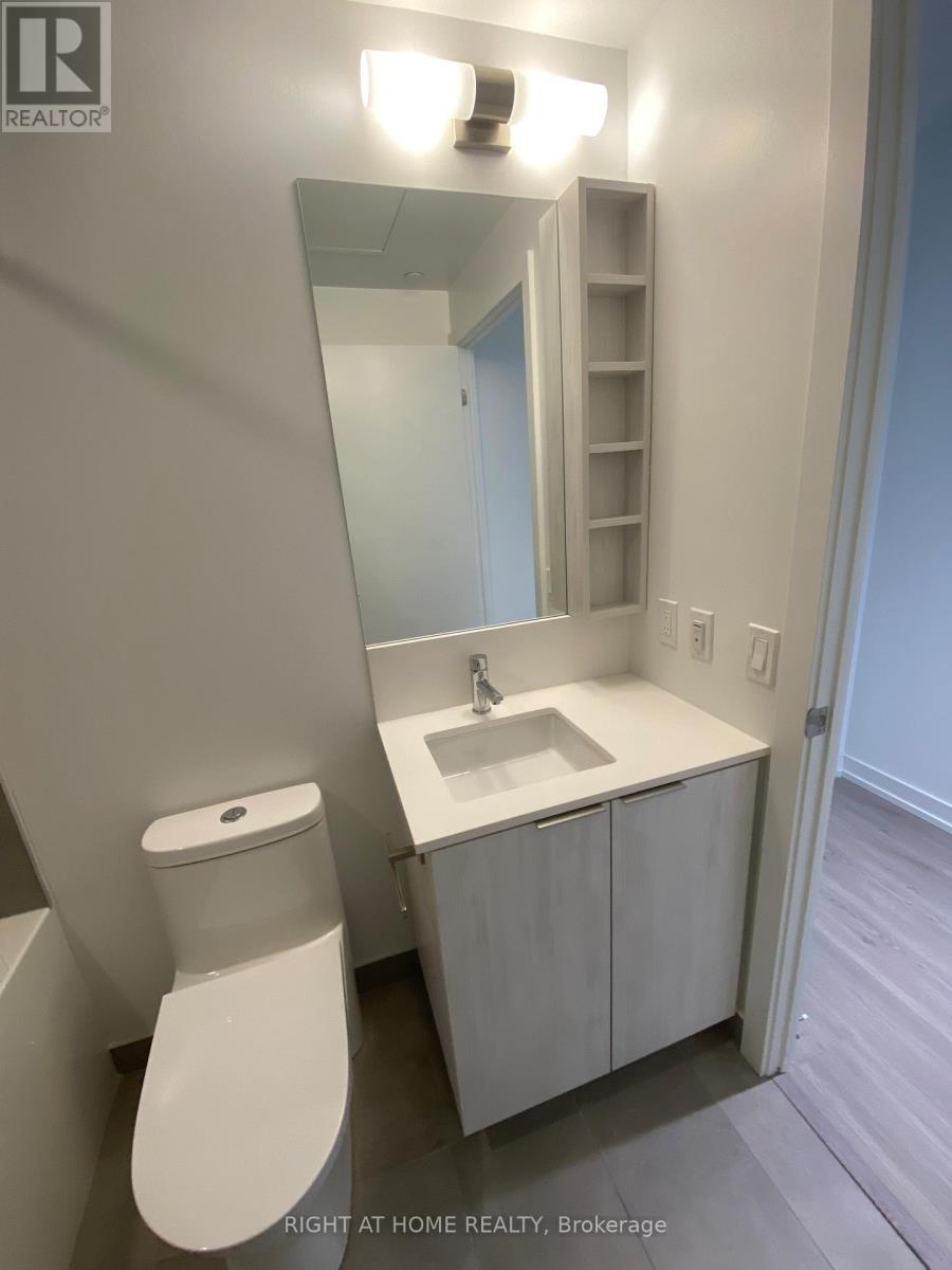 2606 - 8 Wellesley Street W, Toronto, Ontario  M4Y 0J5 - Photo 2 - C13022912