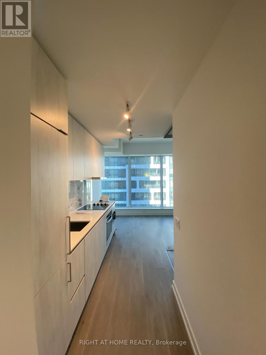 2606 - 8 Wellesley Street W, Toronto, Ontario  M4Y 0J5 - Photo 5 - C13022912