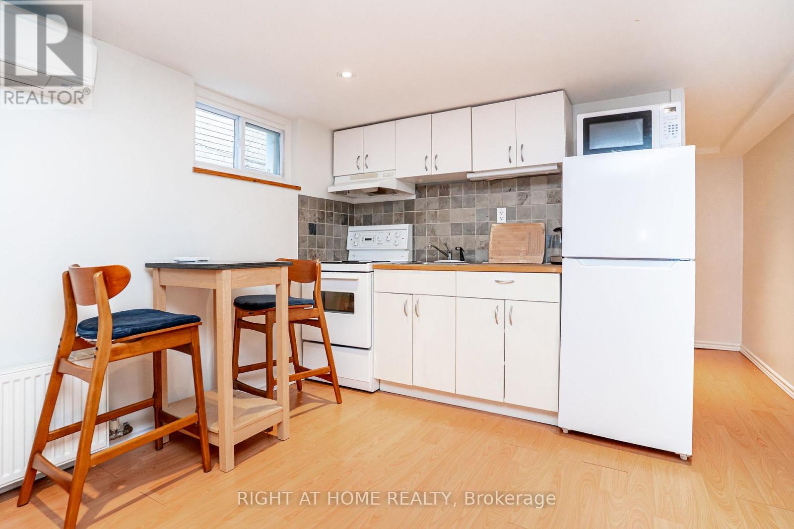 107 Everden Road, Toronto, Ontario  M6C 3K7 - Photo 32 - C13022924