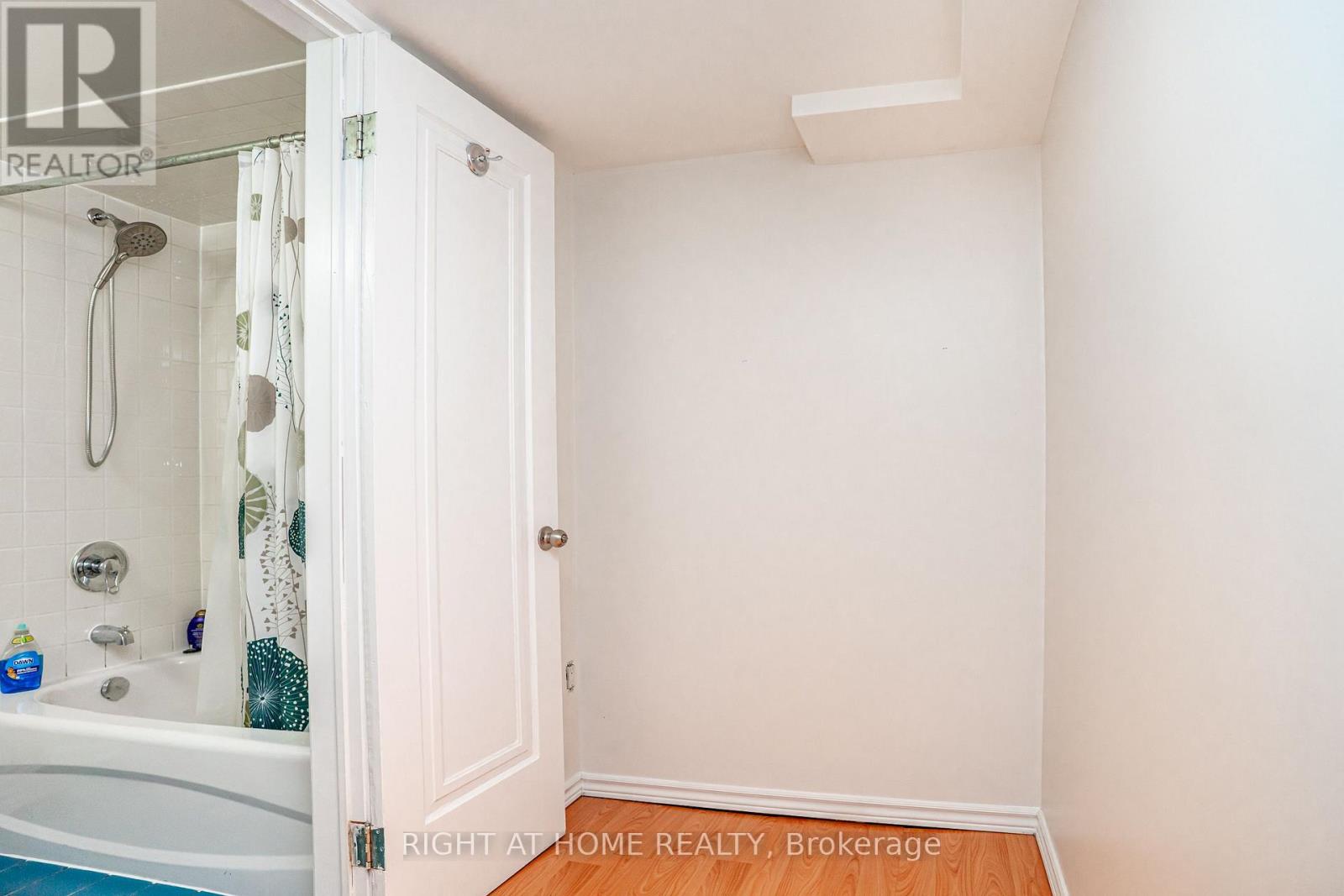 107 Everden Road, Toronto, Ontario  M6C 3K7 - Photo 35 - C13022924