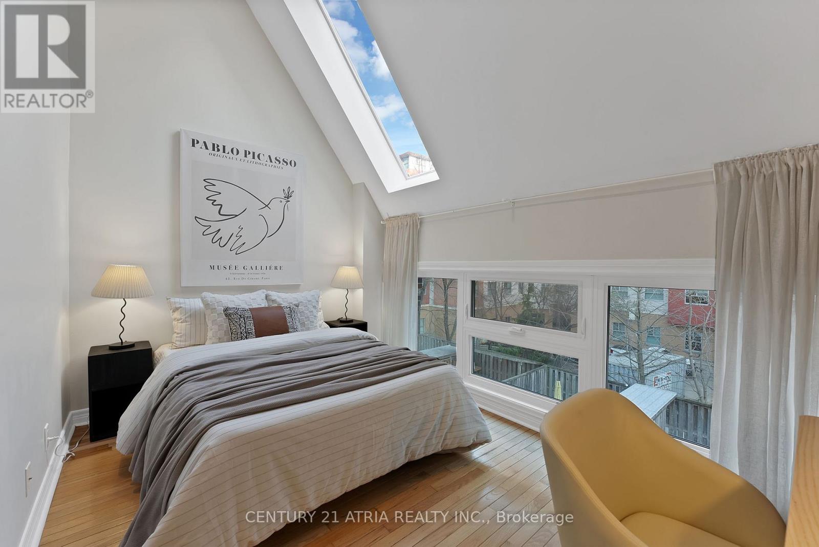 65 Mcgill Street, Toronto, Ontario  M5B 1H3 - Photo 24 - C13022948