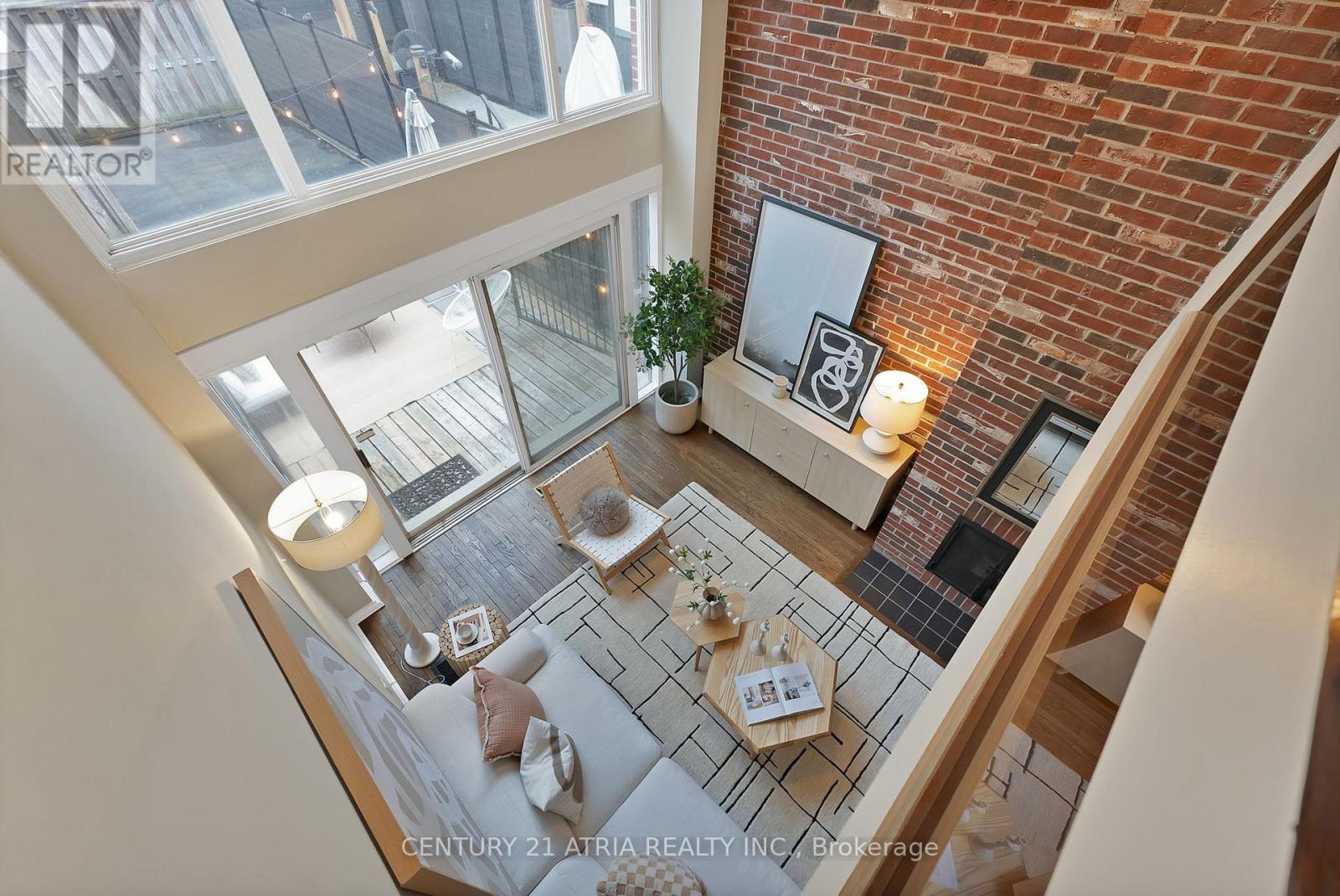 65 Mcgill Street, Toronto, Ontario  M5B 1H3 - Photo 3 - C13022948