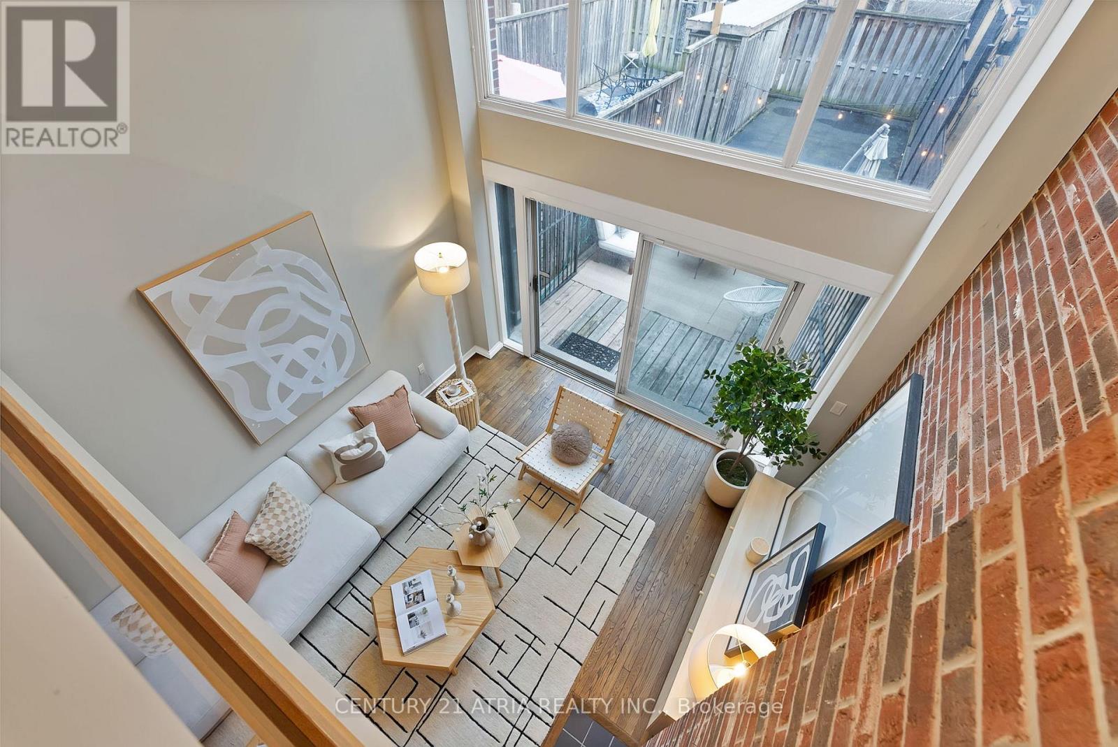 65 Mcgill Street, Toronto, Ontario  M5B 1H3 - Photo 5 - C13022948