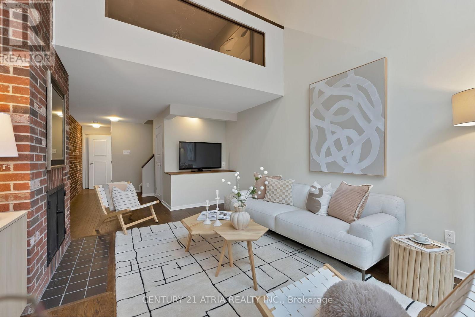 65 Mcgill Street, Toronto, Ontario  M5B 1H3 - Photo 6 - C13022948