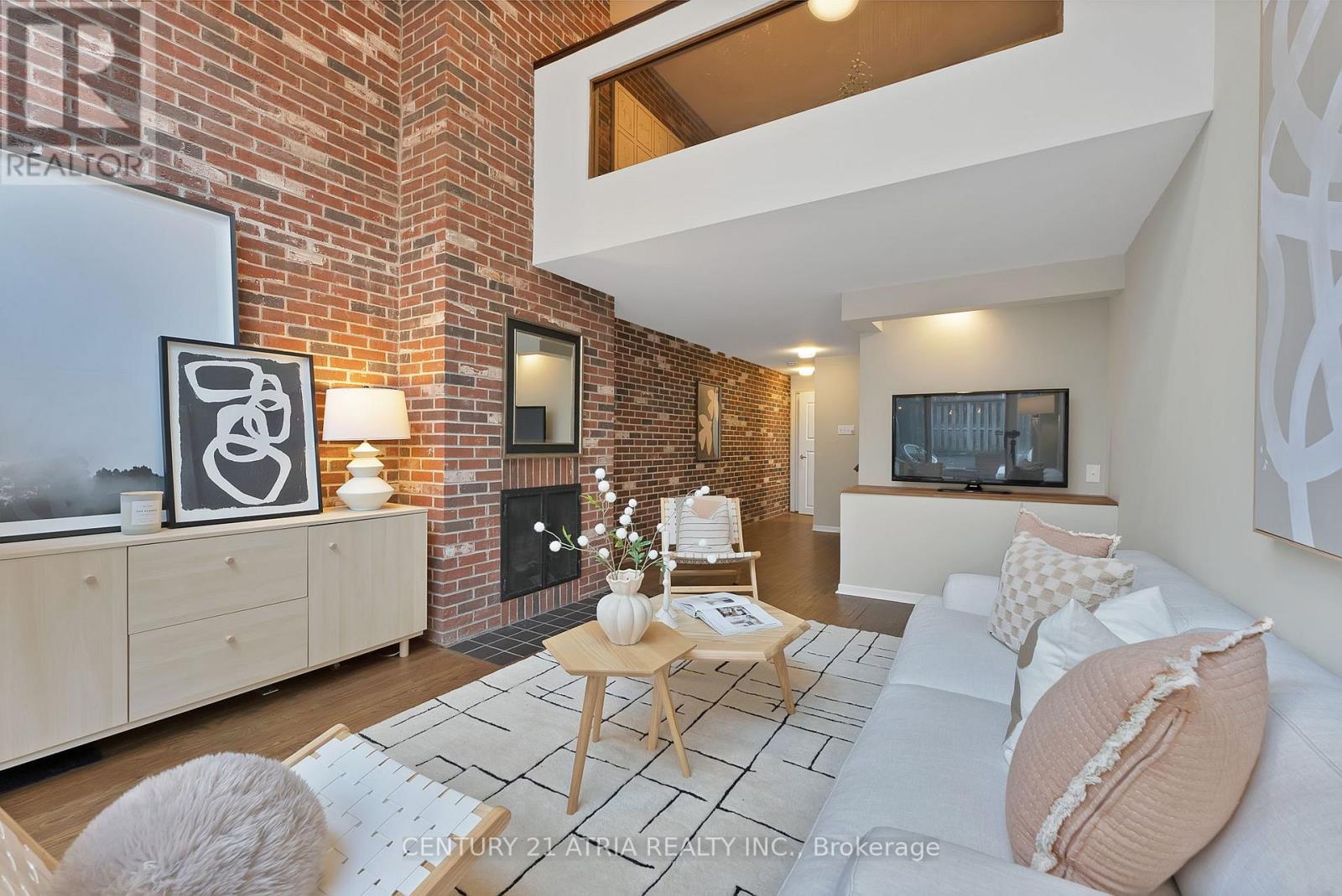 65 Mcgill Street, Toronto, Ontario  M5B 1H3 - Photo 7 - C13022948