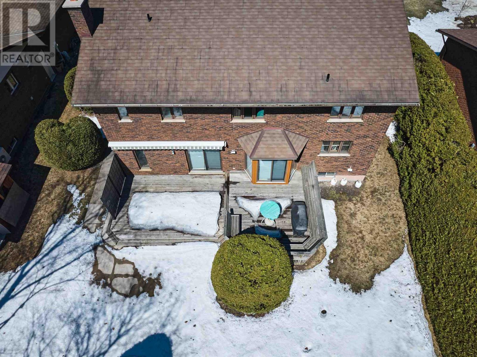 109 Greenview Lane, Sault Ste. Marie, Ontario  P6A 6L1 - Photo 3 - SM260594