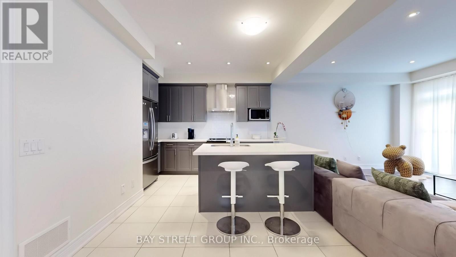 110 Christine Elliott Avenue, Whitby, Ontario  L1P 0E1 - Photo 11 - E13022870