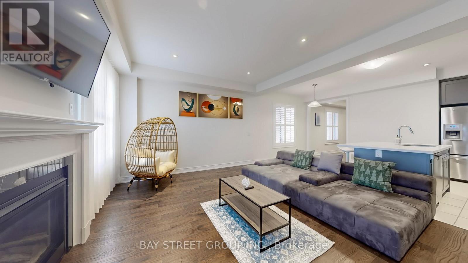 110 Christine Elliott Avenue, Whitby, Ontario  L1P 0E1 - Photo 3 - E13022870