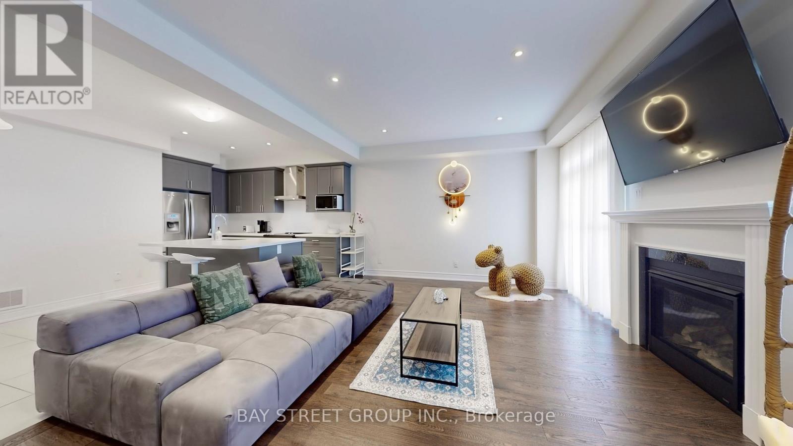 110 Christine Elliott Avenue, Whitby, Ontario  L1P 0E1 - Photo 4 - E13022870