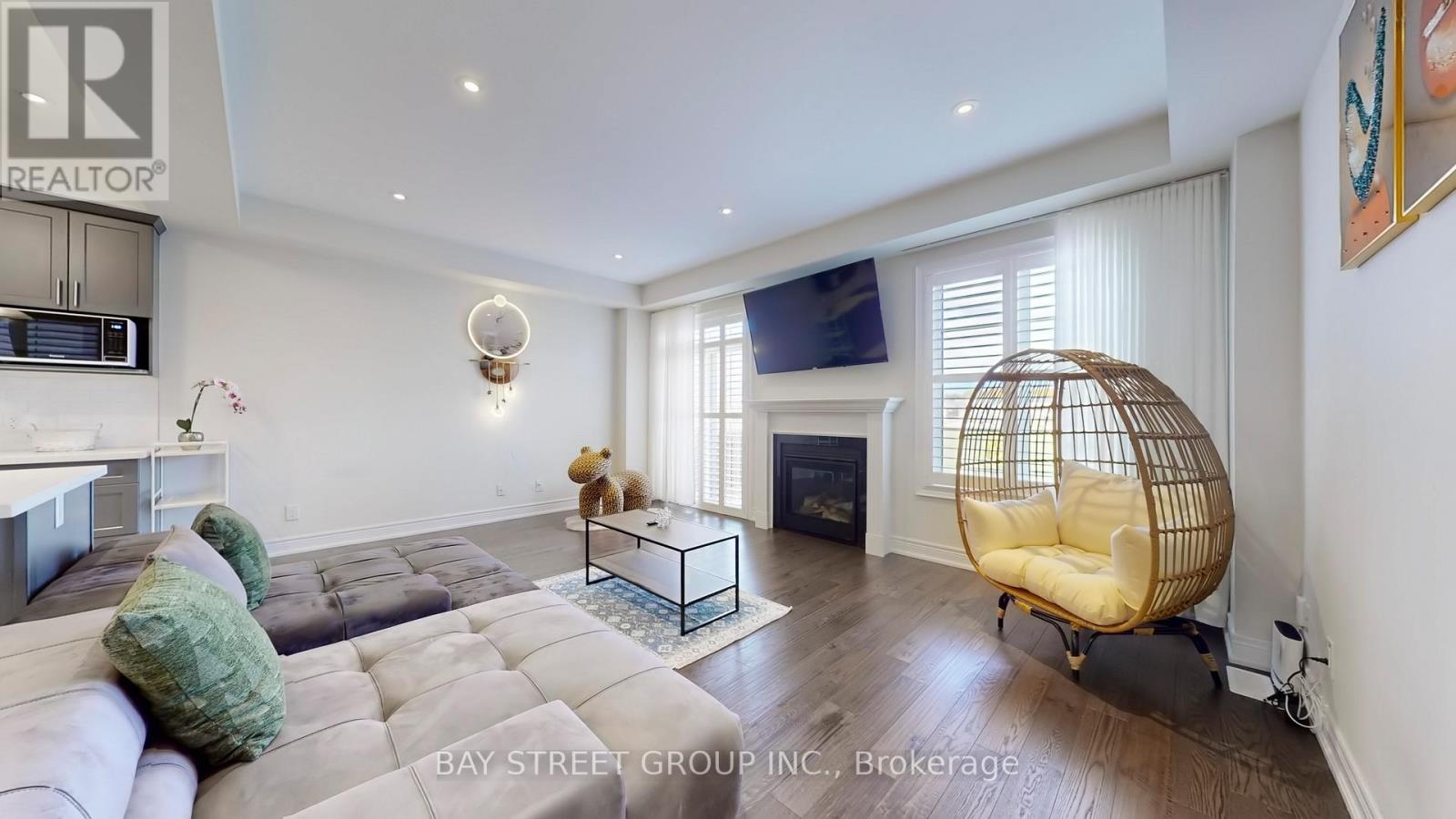 110 Christine Elliott Avenue, Whitby, Ontario  L1P 0E1 - Photo 6 - E13022870