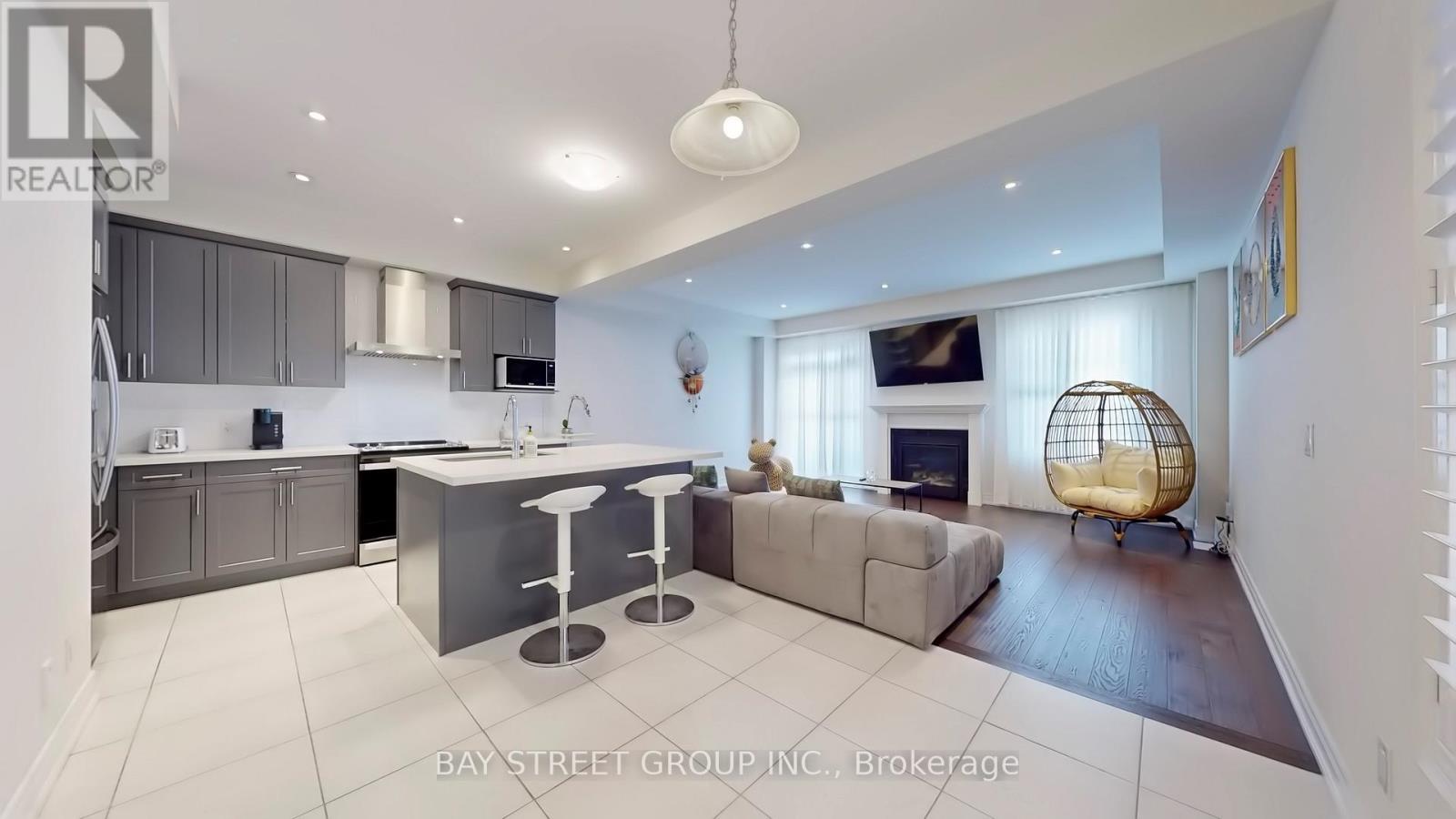 110 Christine Elliott Avenue, Whitby, Ontario  L1P 0E1 - Photo 9 - E13022870