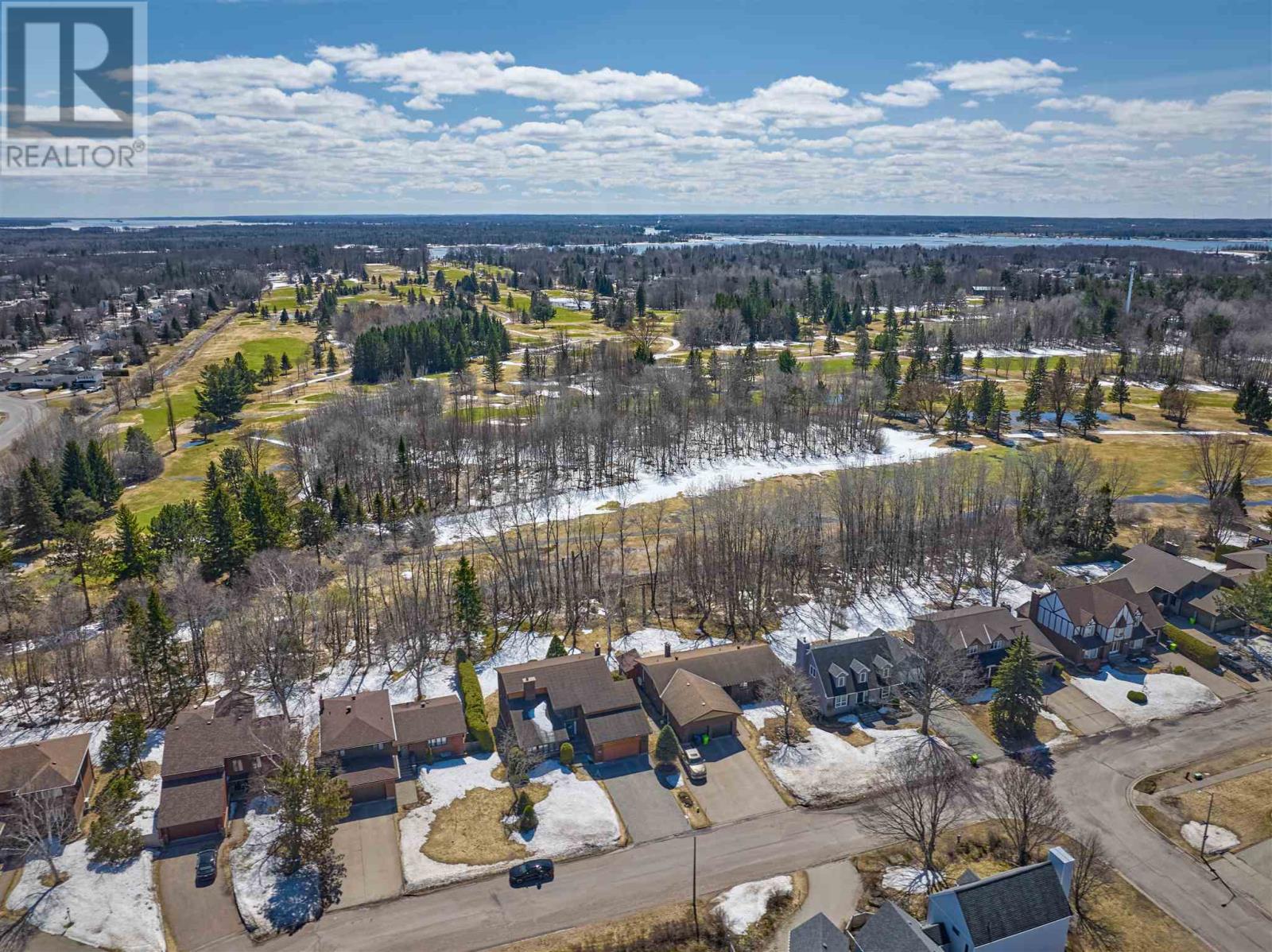 109 Greenview Lane, Sault Ste. Marie, Ontario  P6A 6L1 - Photo 46 - SM260594