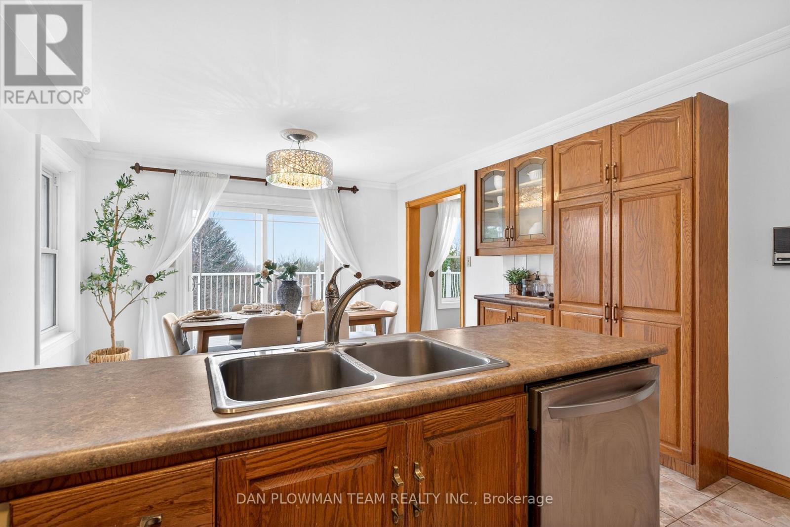 357 Powell Road, Whitby, Ontario  L1N 2H5 - Photo 13 - E13022872