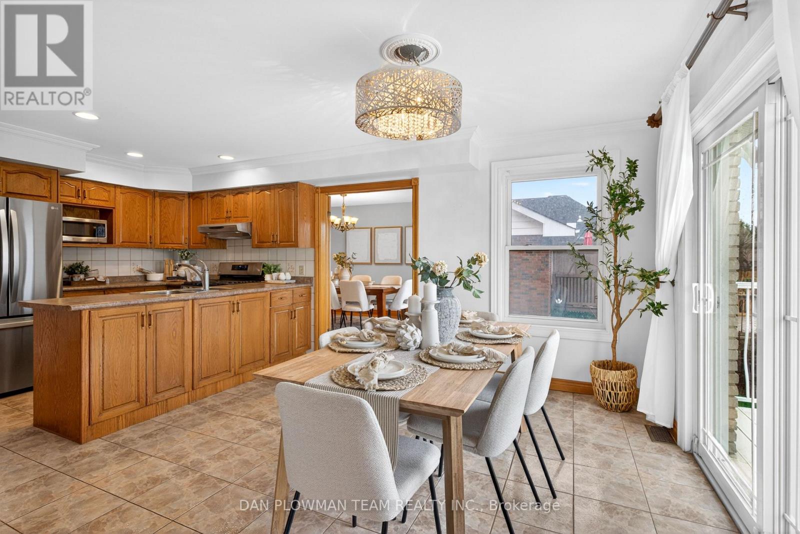 357 Powell Road, Whitby, Ontario  L1N 2H5 - Photo 15 - E13022872