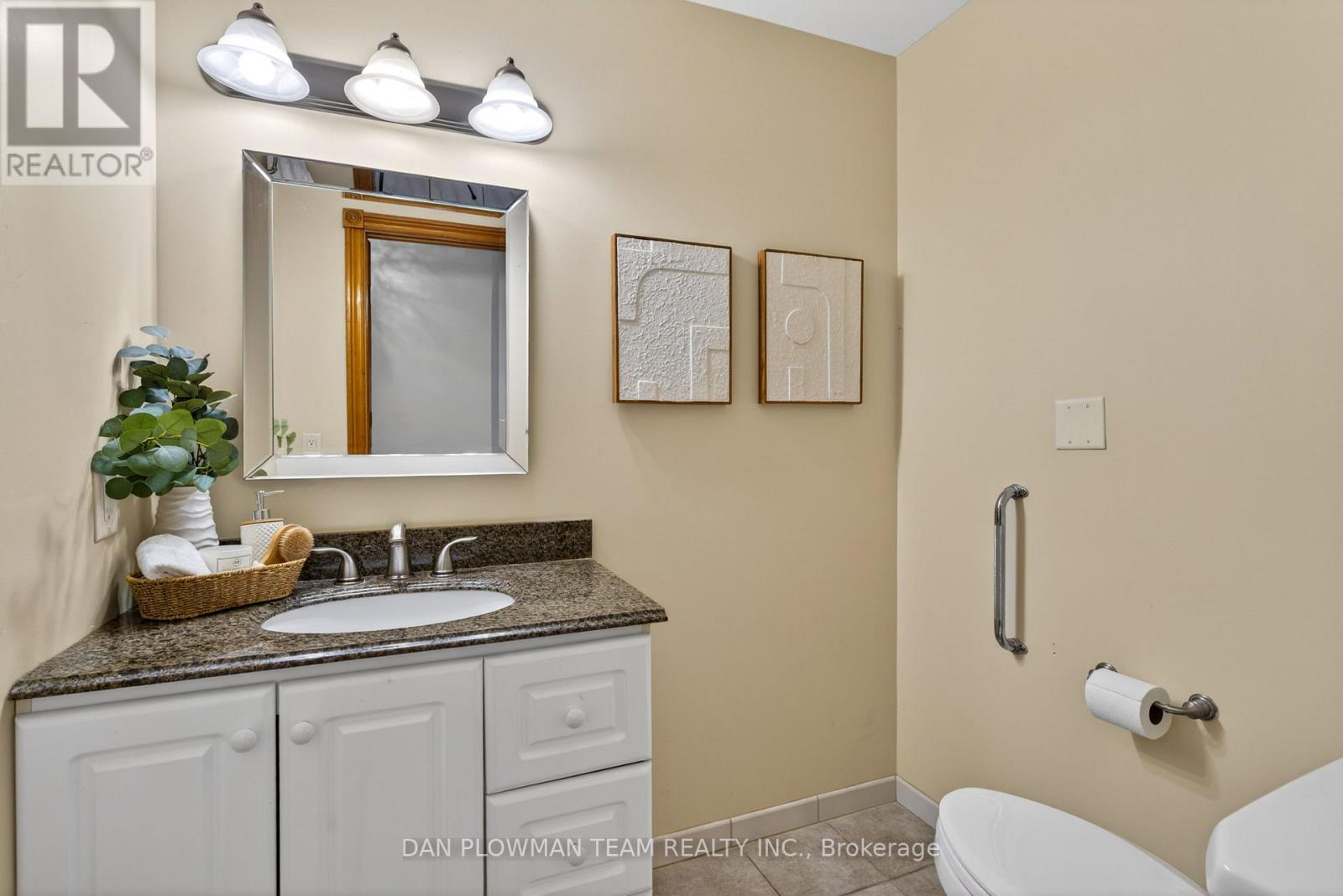 357 Powell Road, Whitby, Ontario  L1N 2H5 - Photo 18 - E13022872