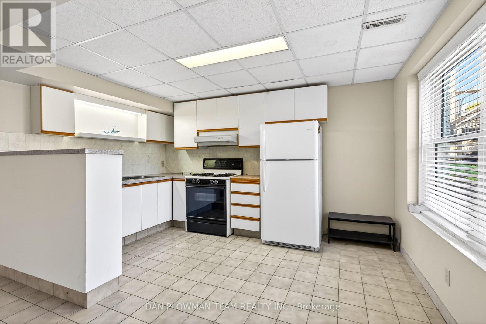 357 Powell Road, Whitby, Ontario  L1N 2H5 - Photo 35 - E13022872