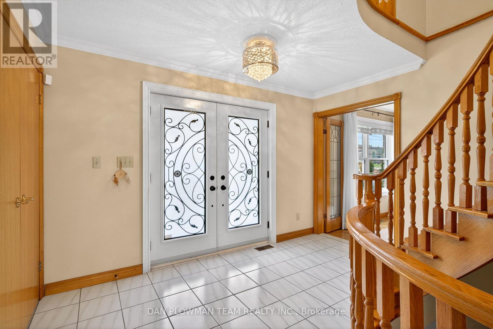 357 Powell Road, Whitby, Ontario  L1N 2H5 - Photo 5 - E13022872