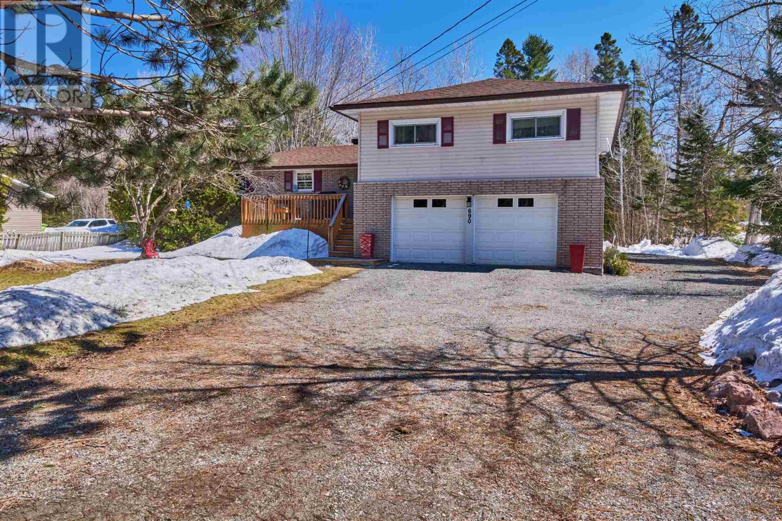 690 Walls Side RD, Sault Ste. Marie, Ontario