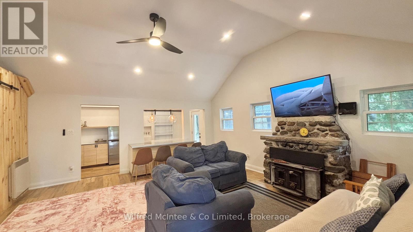 7 6th Avenue S, South Bruce Peninsula, Ontario  N0H 2G0 - Photo 35 - X13022902