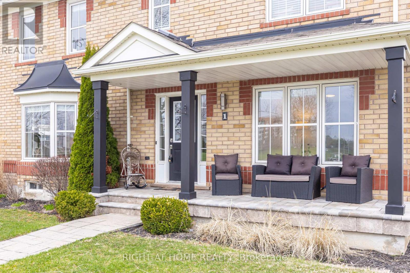 1 Jamesway Crescent, Whitchurch-Stouffville, Ontario  L4A 0A3 - Photo 2 - N13022904