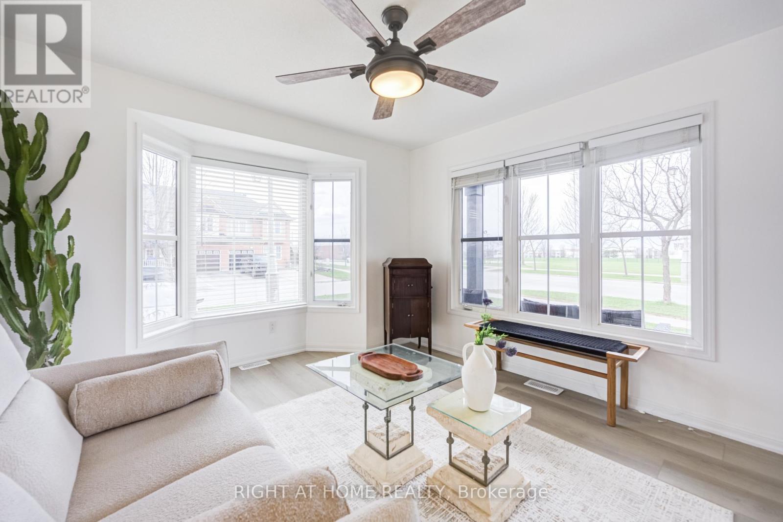 1 Jamesway Crescent, Whitchurch-Stouffville, Ontario  L4A 0A3 - Photo 6 - N13022904