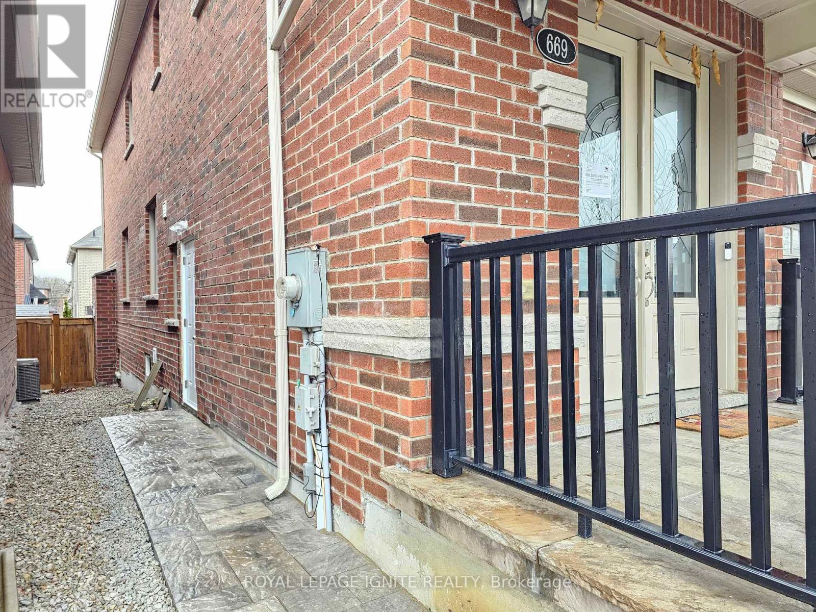 Bsmt - 669 Sweetwater Crescent, Newmarket, Ontario  L3X 0H6 - Photo 2 - N13022906