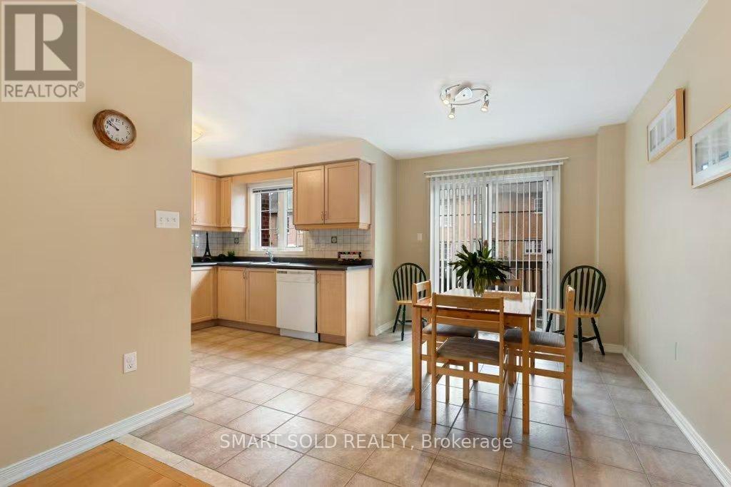 128 Hillwood Street, Markham, Ontario  L6C 0B8 - Photo 11 - N13022934