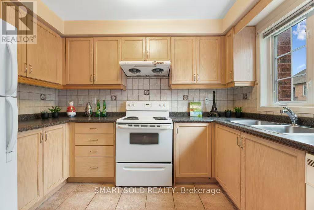 128 Hillwood Street, Markham, Ontario  L6C 0B8 - Photo 16 - N13022934