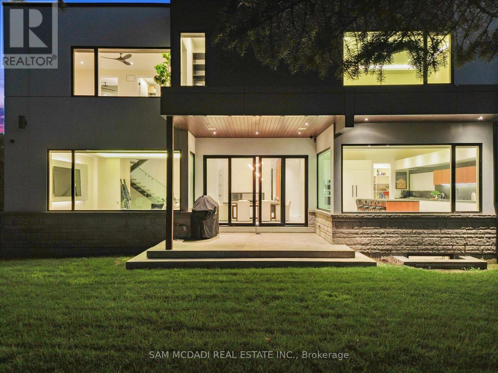 2075 Shawanaga Trail, Mississauga, Ontario  L5H 3Z3 - Photo 46 - W13022882