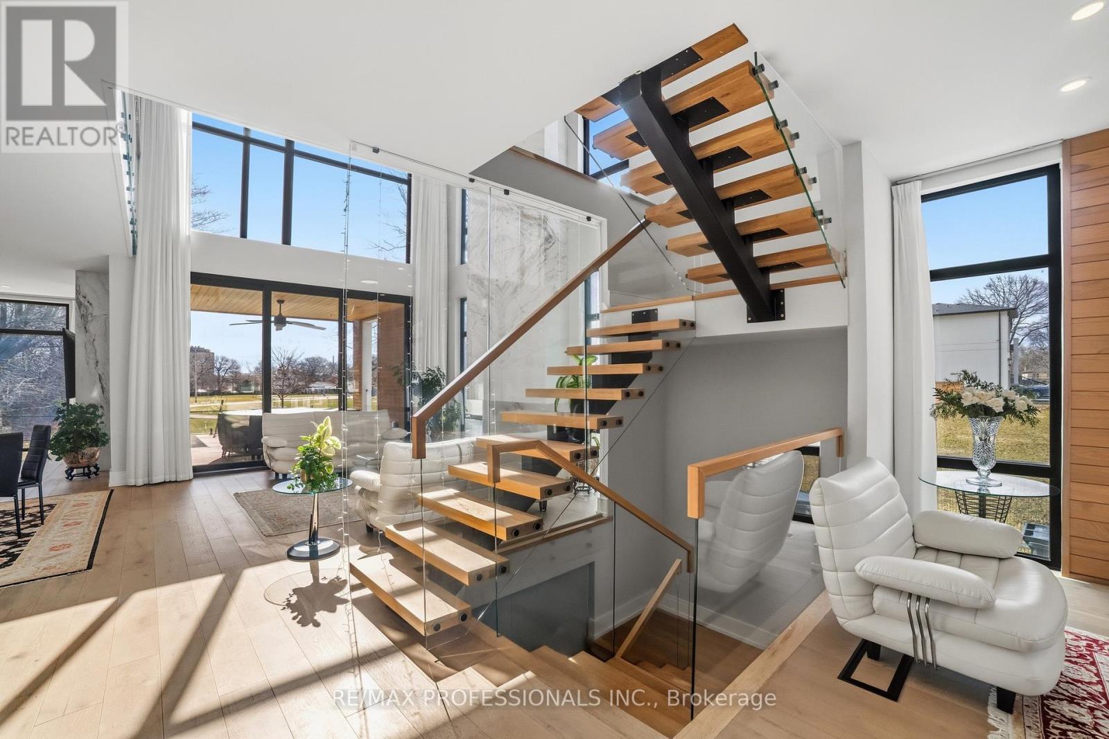 2206 Utley Road, Mississauga, Ontario  L5J 1X1 - Photo 6 - W13022916