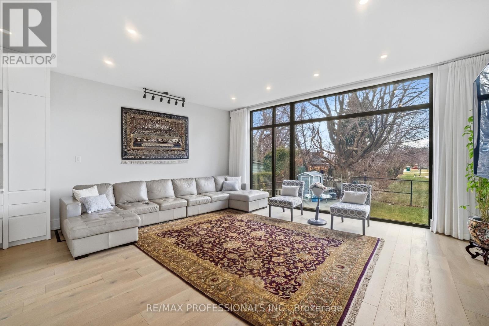 2206 Utley Road, Mississauga, Ontario  L5J 1X1 - Photo 8 - W13022916