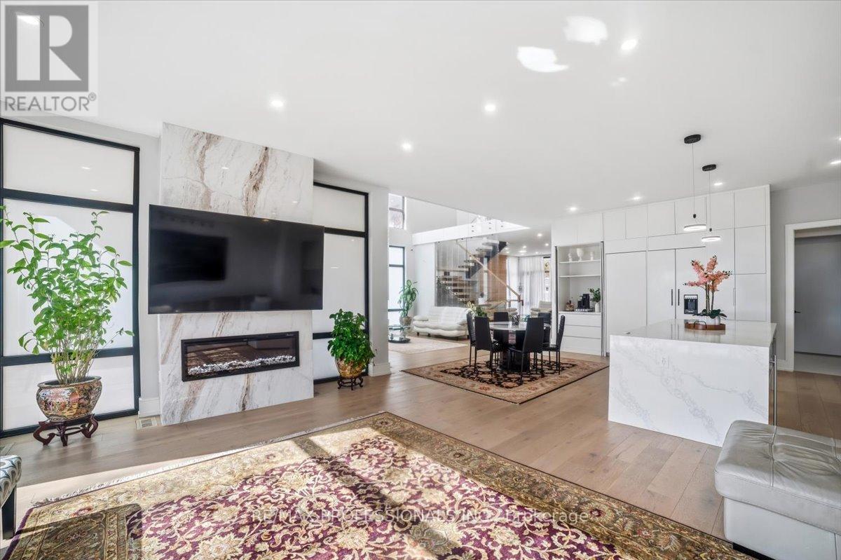 2206 Utley Road, Mississauga, Ontario  L5J 1X1 - Photo 9 - W13022916