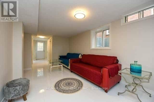 198 Harrowsmith Drive, Mississauga, Ontario  L5R 1R9 - Photo 19 - W13022932