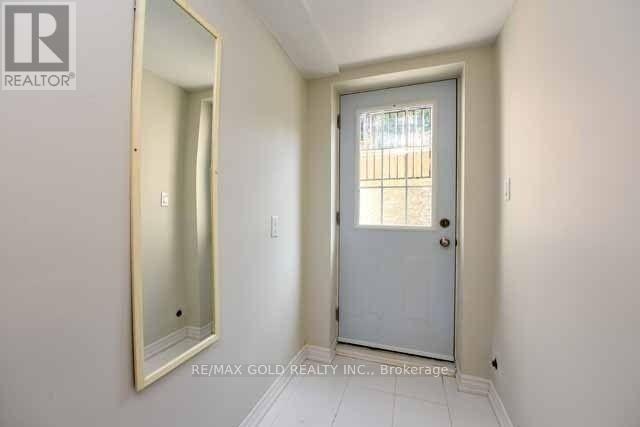 198 Harrowsmith Drive, Mississauga, Ontario  L5R 1R9 - Photo 22 - W13022932