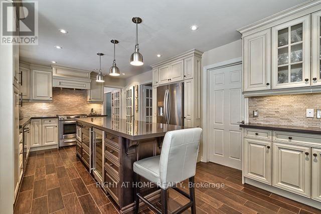 287 Lakeview Avenue, Burlington, Ontario  L7N 1Y9 - Photo 2 - W13022940