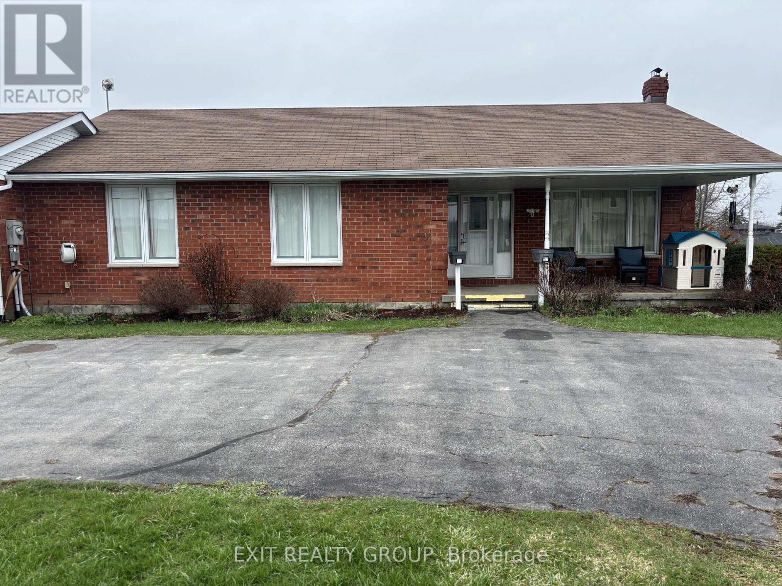 1162 COUNTY RD 3, Prince Edward County, Ontario