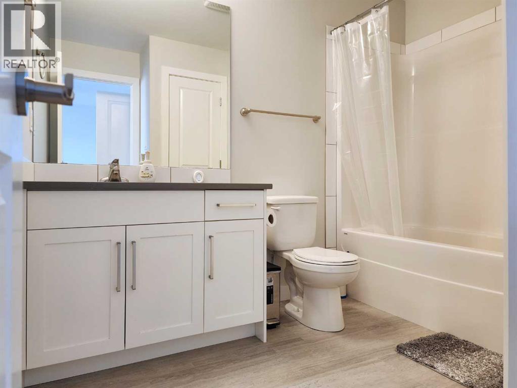 2, 69 Aquitania Circle W, Lethbridge, Alberta  T1J 5M5 - Photo 18 - A2290324