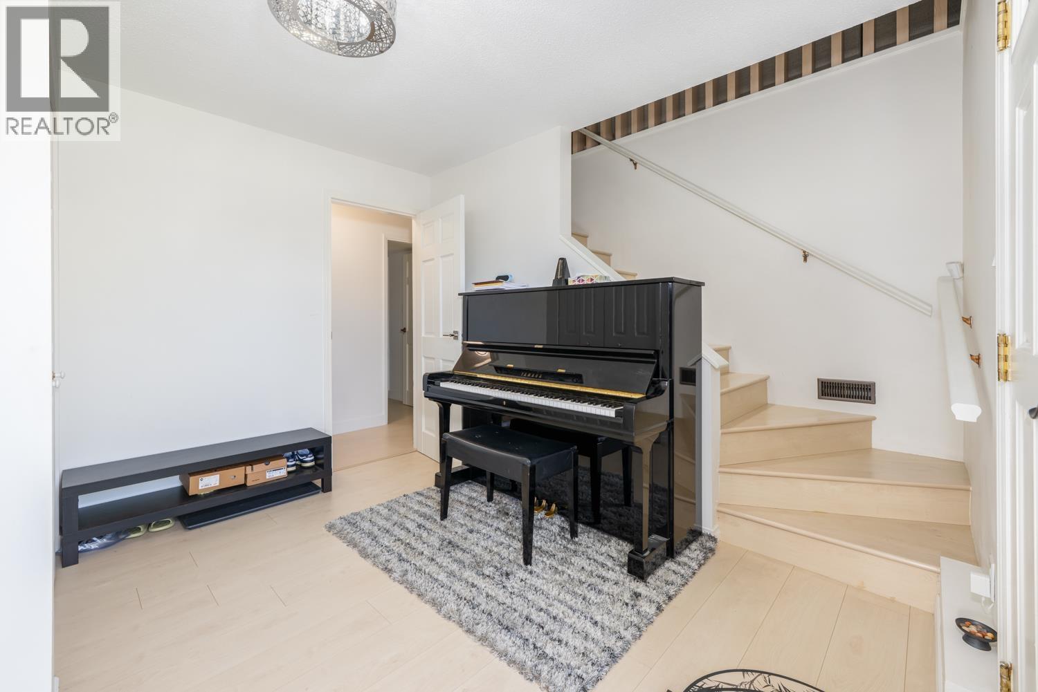 7691 Frobisher Drive, Richmond, British Columbia  V7C 4P8 - Photo 3 - R3113257