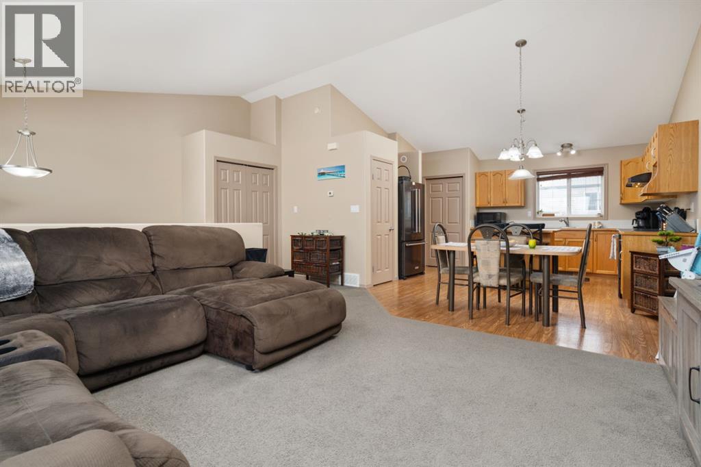 23, 5302 47 Street, Camrose, Alberta  T4V 1K6 - Photo 4 - A2302805