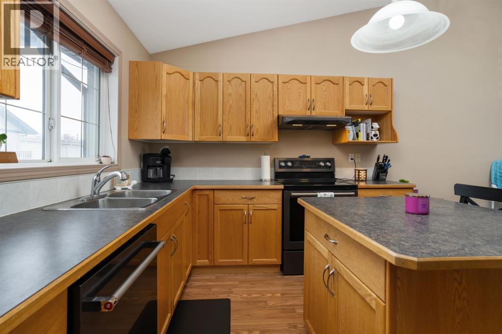 23, 5302 47 Street, Camrose, Alberta  T4V 1K6 - Photo 7 - A2302805