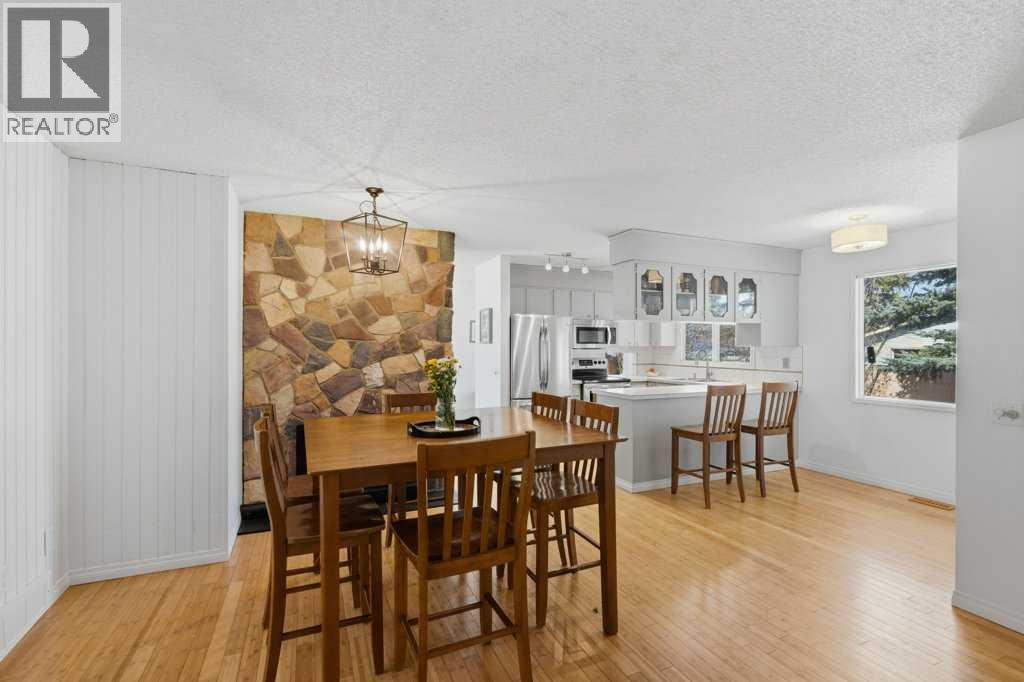 536 Woodhill Place Sw, Calgary, Alberta  T2W 3L5 - Photo 10 - A2299102