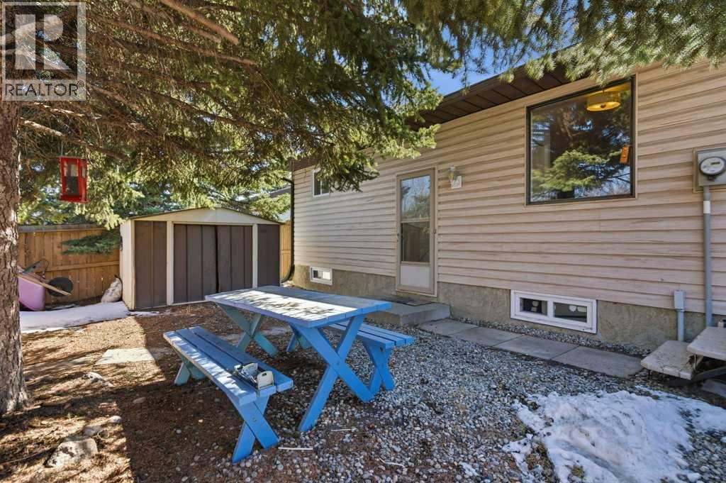 536 Woodhill Place Sw, Calgary, Alberta  T2W 3L5 - Photo 41 - A2299102