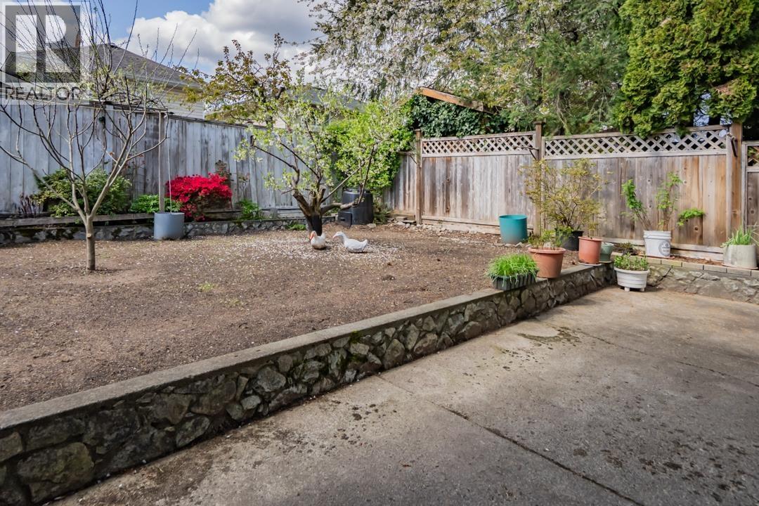 1304 Hornby Street, Coquitlam, British Columbia  V3E 1V4 - Photo 28 - R3113552